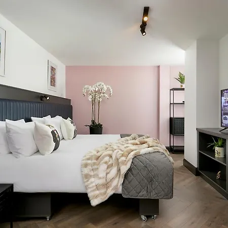 One Hotel 4*