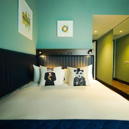 One Ξενοδοχείο 4*