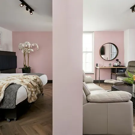 Ξενοδοχείο One 4*