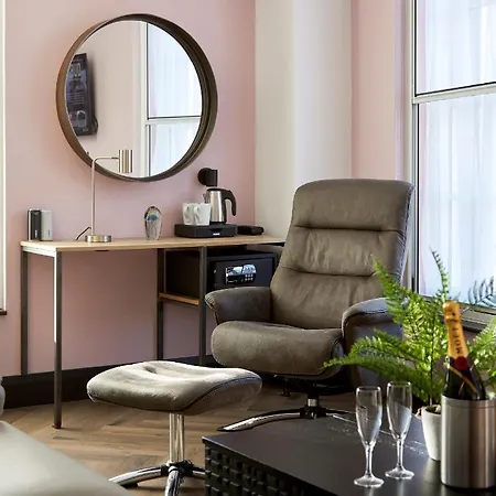 Ξενοδοχείο One