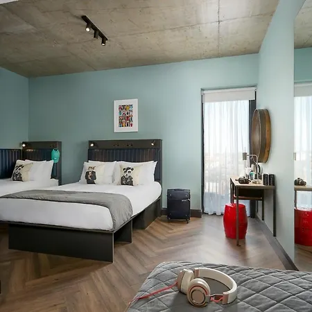 One Ξενοδοχείο 4*